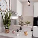 Luxury Charm With Pool Apartman Trogir