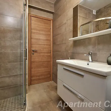 Apartment Luxury Charm With Pool