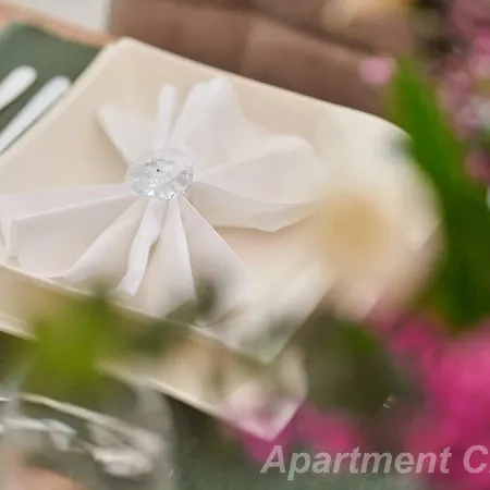 Luxury Charm With Pool 公寓 特罗吉尔