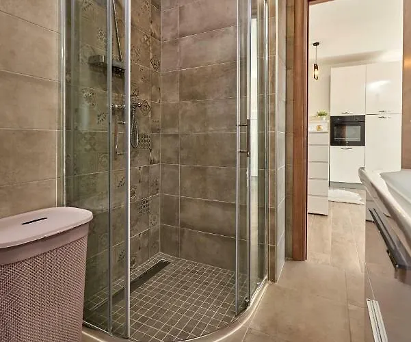 דירה Luxury Charm With Pool טרוגיר